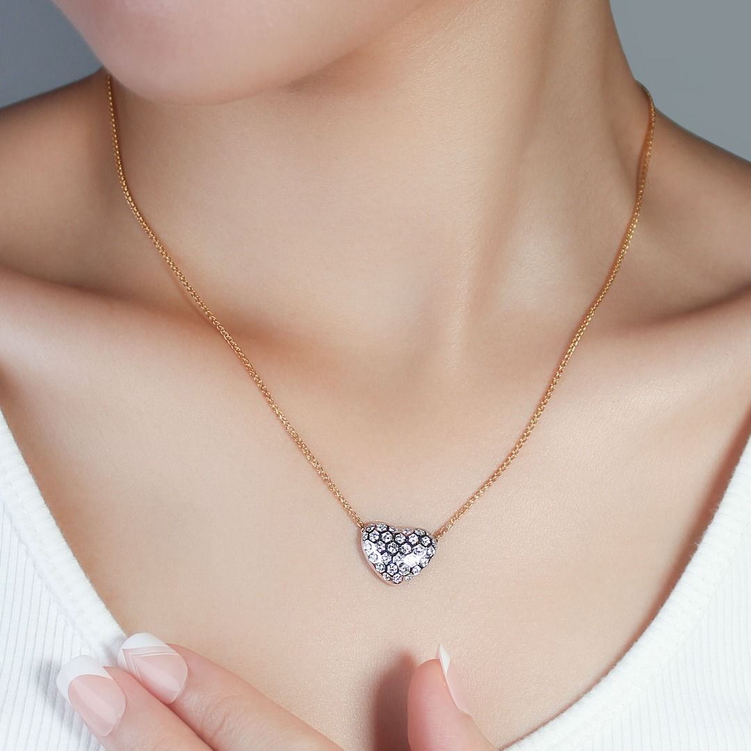 Gold heart with diamond necklace outlet