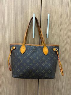 (Category: ) located in . Submitted by prelovedbaghawa (Listing ID 1288350601, Image 1). Description: .