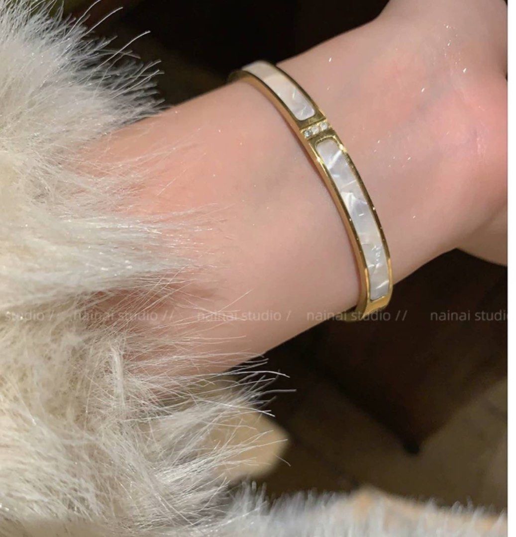 Gold bracelet clearance with plate