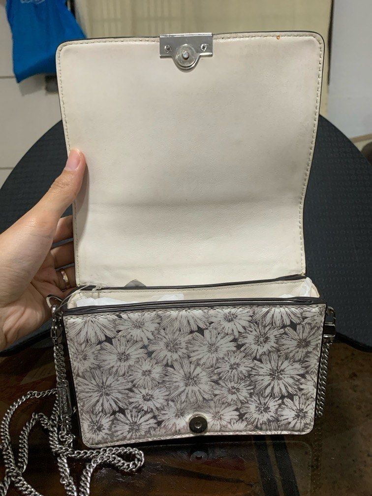 Michael kors jade shop gusset clutch