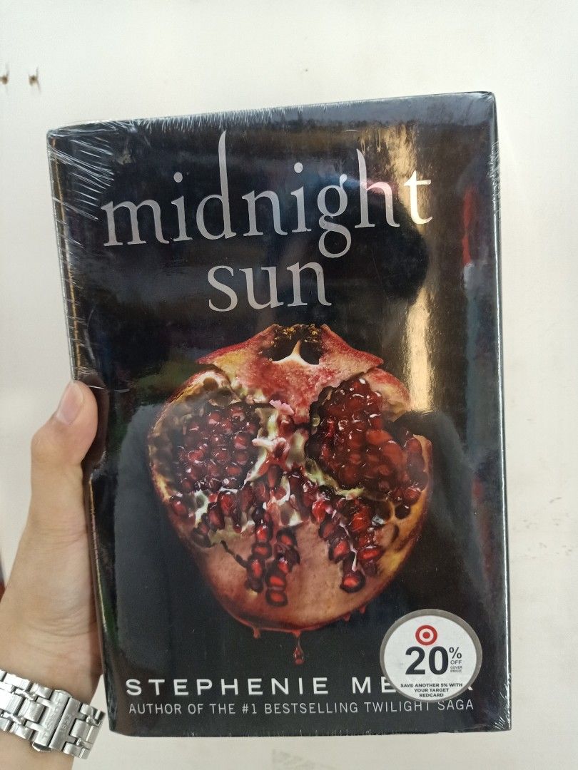 Midnight Sun by Stephenie Meyer (Category: Storybooks) located in Calamba. Submitted by astherielle_z (Listing ID 1288578651, Image 1). Description: Brand new Hardbound Midnight Sun MOP: GCash MOD: J&T pm for more info.