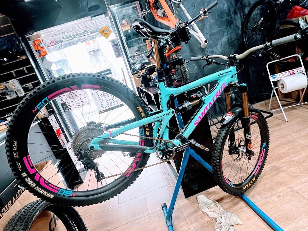 Santa cruz hotsell nomad pink