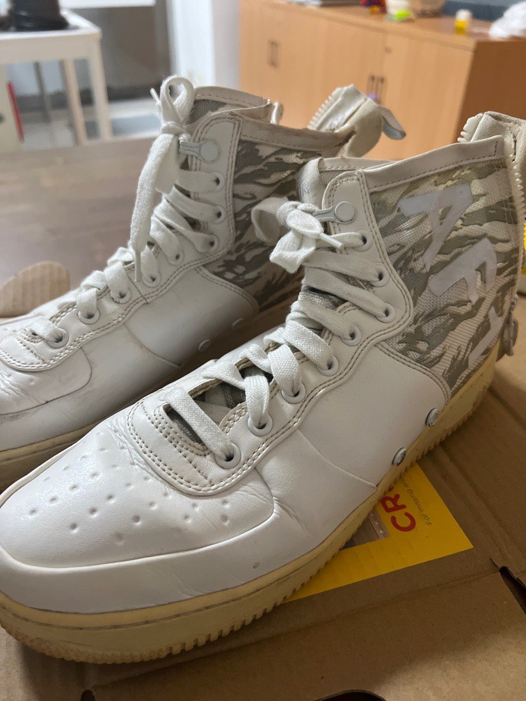Nike SF Air Force 1 Mid Winter Camo AA1129 100
