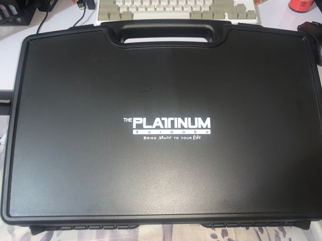 Wireless Platinum Microphone (Category: Microphones) located in Taguig. Submitted by kaeeel (Listing ID 1288600271, Image 1). Description: PLATINUM KARAOKE U20 PTWM-400U unused, decluttering. all details posted. included original receipt from SM feel free to inquire.