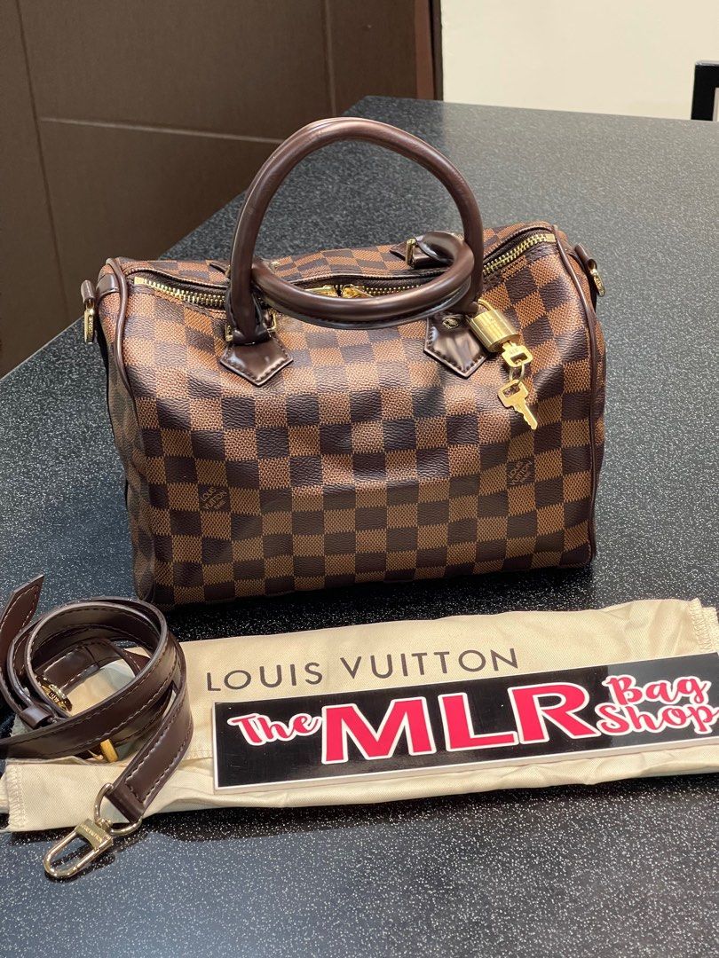 Preloved LV Speedy Damier 25cm (Category: Luxury Bags & Wallets) located in Bacoor. Submitted by themlrbagshop2.0 (Listing ID 1288632680, Image 1). Description: Preloved LV Speedy 25cm Damier ✅2,500 only No Damage Good Leather Condition with date code with lock and key dustbag included Disclaimer: Themlrbagshop 2.0 is not associated or affiliated with any brands mentioned. All copyrights reserved to the rightful original brand owner. #themlrbagsh