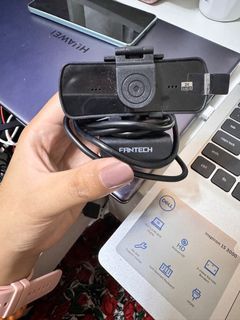 PRICE IS NEGOTIABLE - Fantech 2k 4mp Quad Camera with Built-in Mic, Black