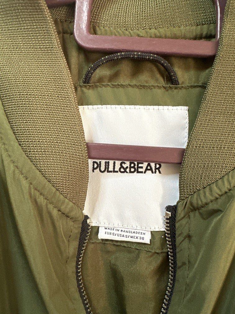 Pull and cheap bear hoodie army