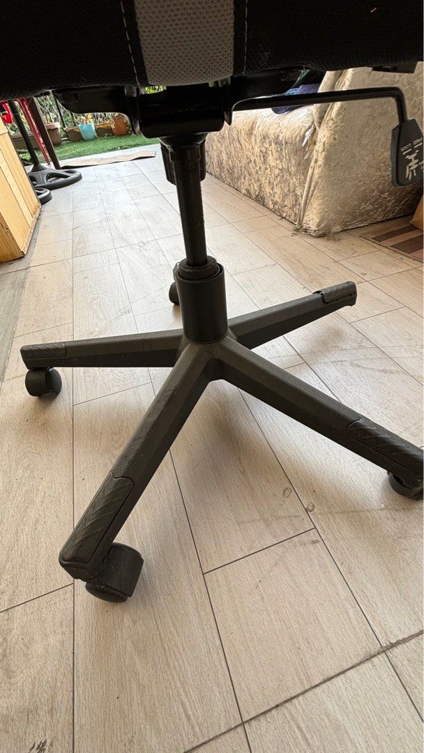 Russo gaming hotsell chair