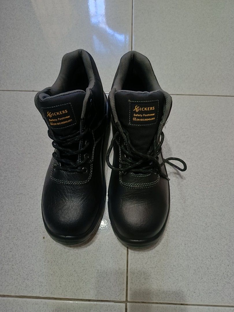 Safety shoes kickers