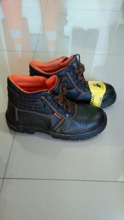 SAFETY SHOES KINGS