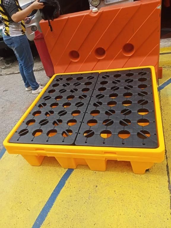 SPILL PALLET (Category: Construction & Building Materials) located in Caloocan City. Submitted by Ava_broklyn8888 (Listing ID 1288566412, Image 2). Description: SPILL PALLET 4 DRUMS Dimension: 1300 x 1300 x 300mm PRE ORDER .
