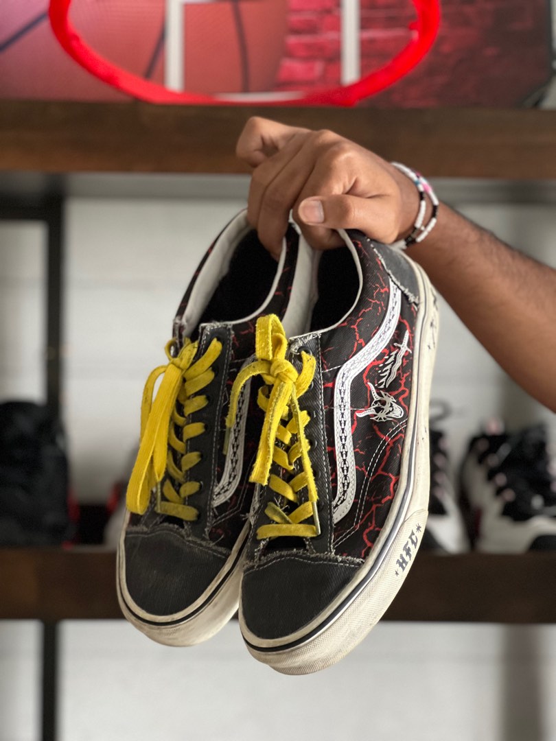 Vans sales 1 utama