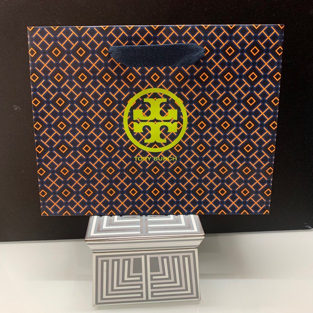 Tory Burch Small Paperbag (Category: Luxury Bags & Wallets) located in Manila. Submitted by urbanwear (Listing ID 1288614639, Image 1). Description: USA authentic .