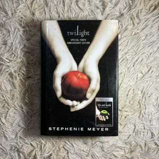 Twilight (Special Tenth Anniversary Edition) / Life and Death (Twilight Reimagined) - Hardcover