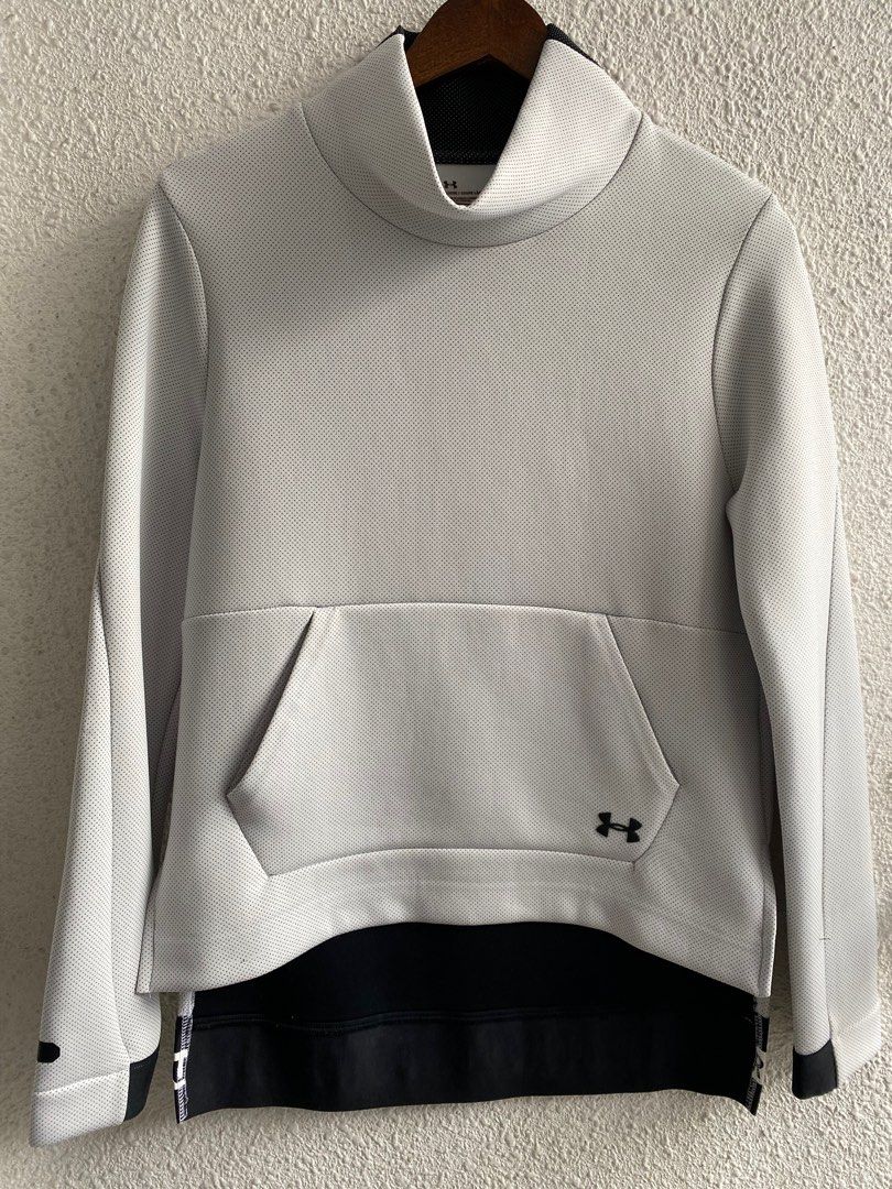 Under armour move mock on sale