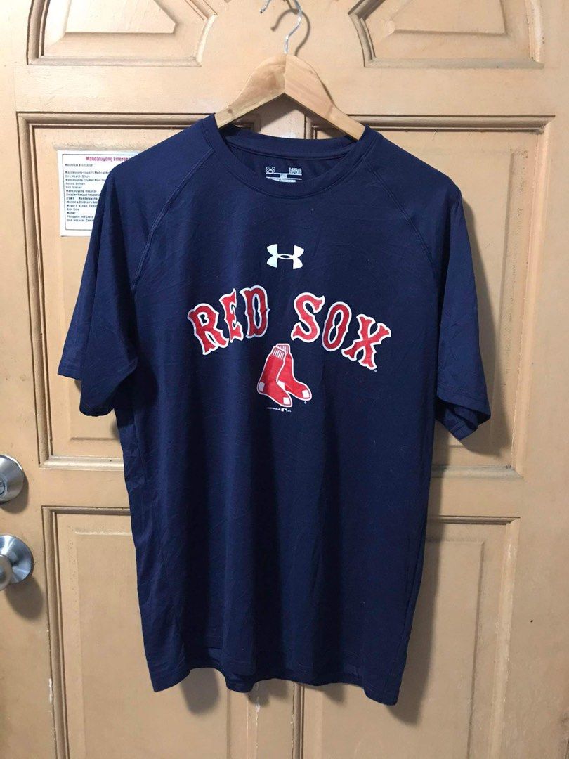 Under armour deals red sox sweatshirt