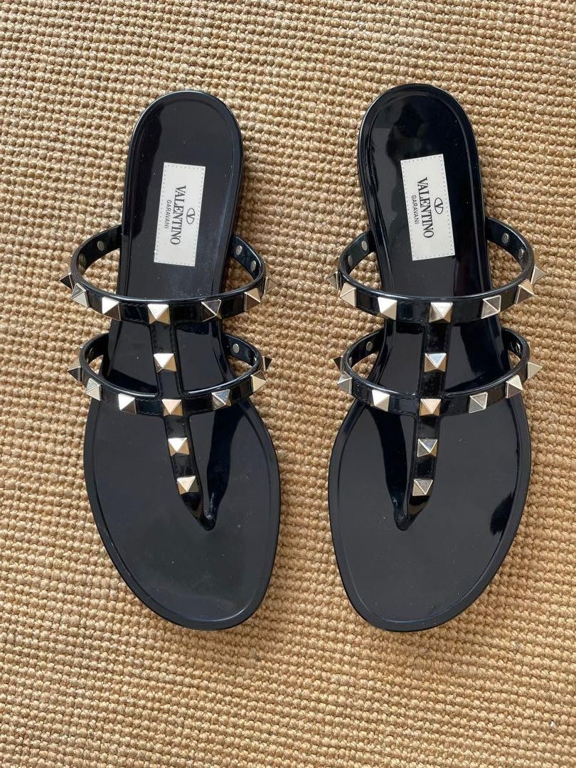 Rockstud flat rubber sandals store