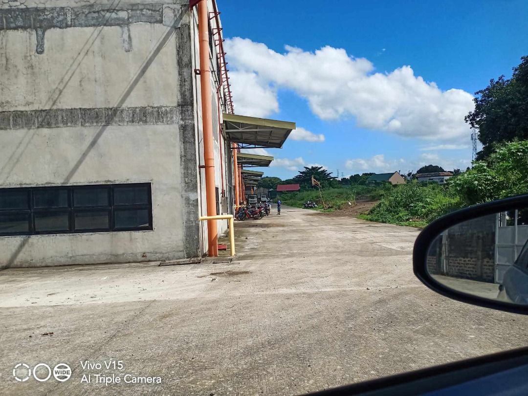 Warehouse for Rent at Valenzuela (Category: Commercial) located in Manila. Submitted by areamanila (Listing ID 1288505290, Image 1). Description: Warehouse for Rent at Valenzuela Mapulang Lupa, 1036 sq meters, P 200 pesos/month, 2months deposit, 2 months advance.