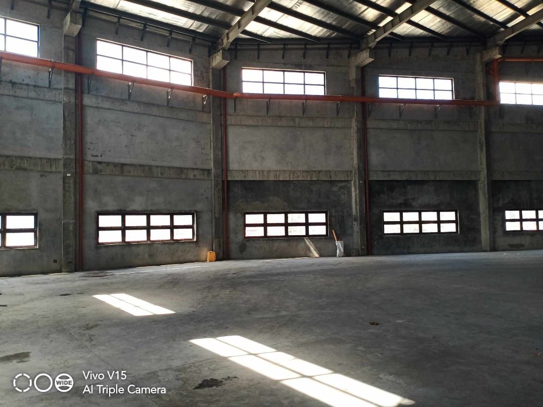 Warehouse for Rent at Valenzuela (Category: Commercial) located in Manila. Submitted by areamanila (Listing ID 1288505290, Image 2). Description: Warehouse for Rent at Valenzuela Mapulang Lupa, 1036 sq meters, P 200 pesos/month, 2months deposit, 2 months advance.