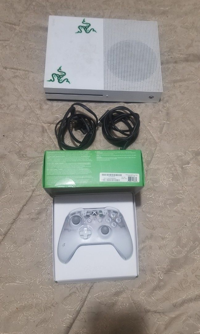 Xbox one s 1tb 2 controller bundle new arrivals