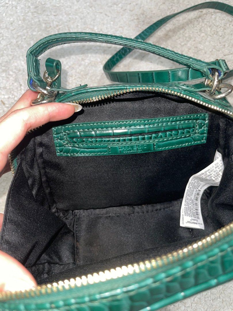 ZARA Green Crocodile Shoulder bag Women s Fashion Bags Wallets Shoulder Bags on Carousell