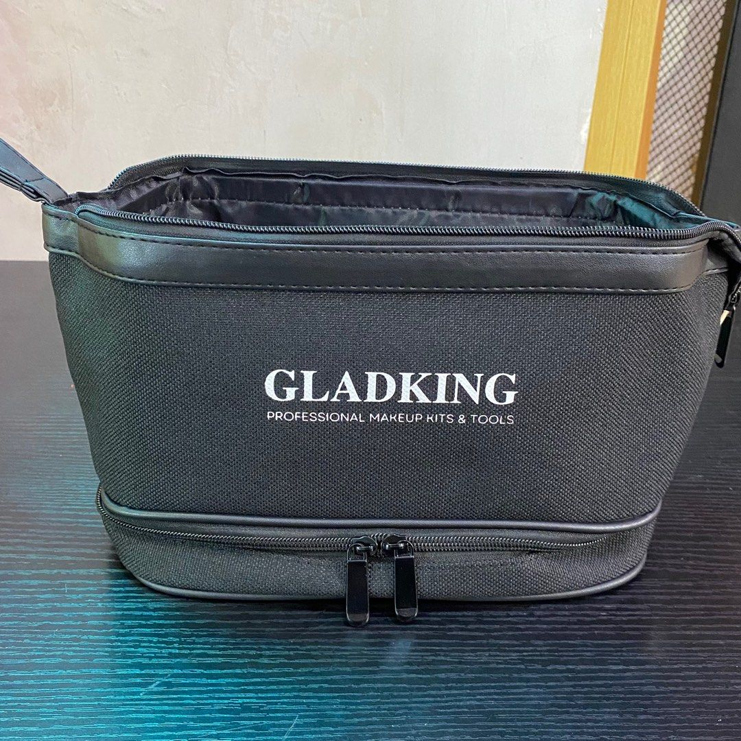 #123 Gladking Makeup Pouch(Blk)-22358660 (Category: Makeup) located in Paranaque City. Submitted by gladkingphilippines (Listing ID 1288794921, Image 1). Description: .
