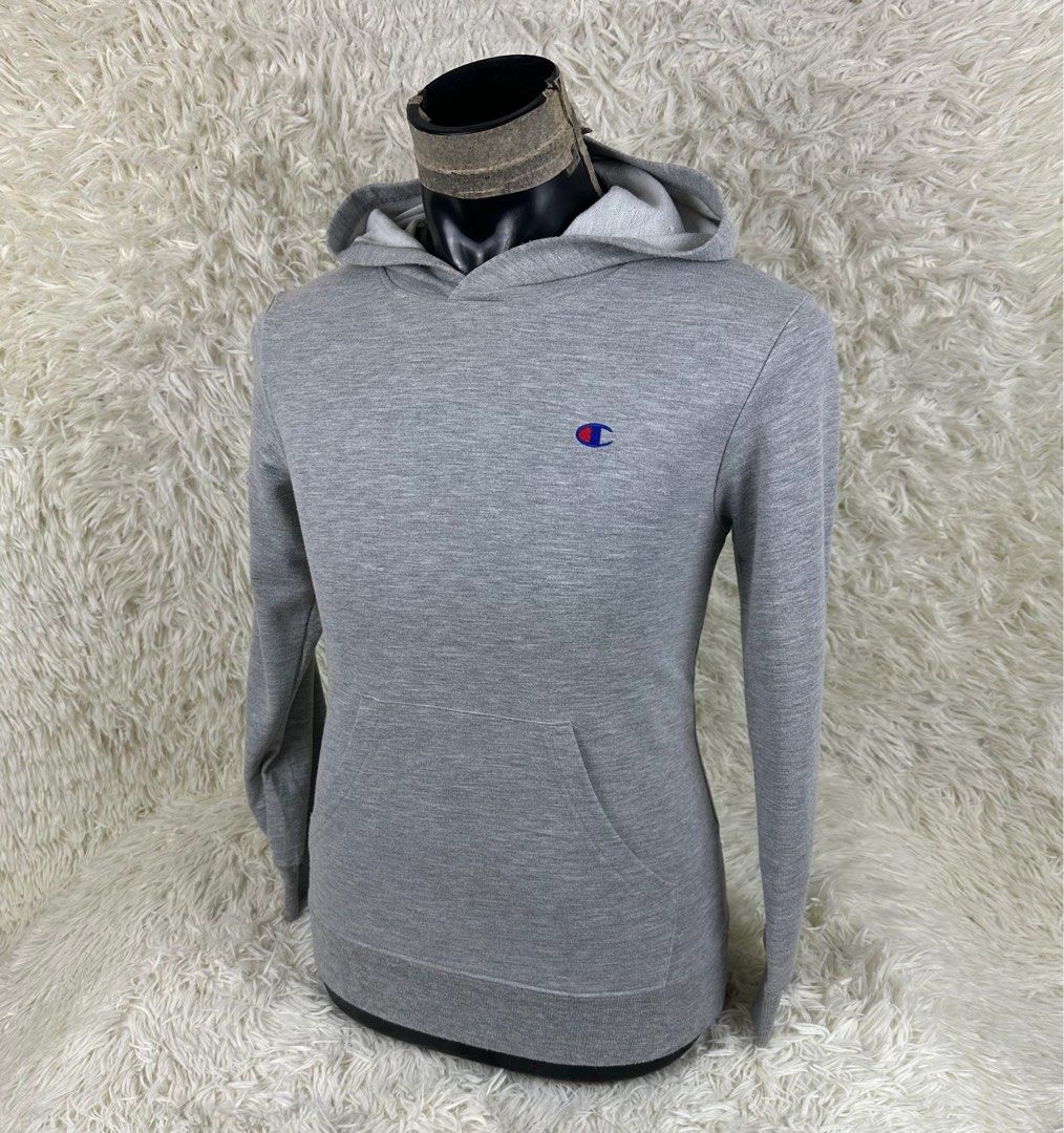 Champion hoodie store small logo