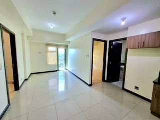2BR MAGNOLIA RESIDENCES WITH BALCONY CHEAPEST CONDO FOR RENT IN QUEZON CITY