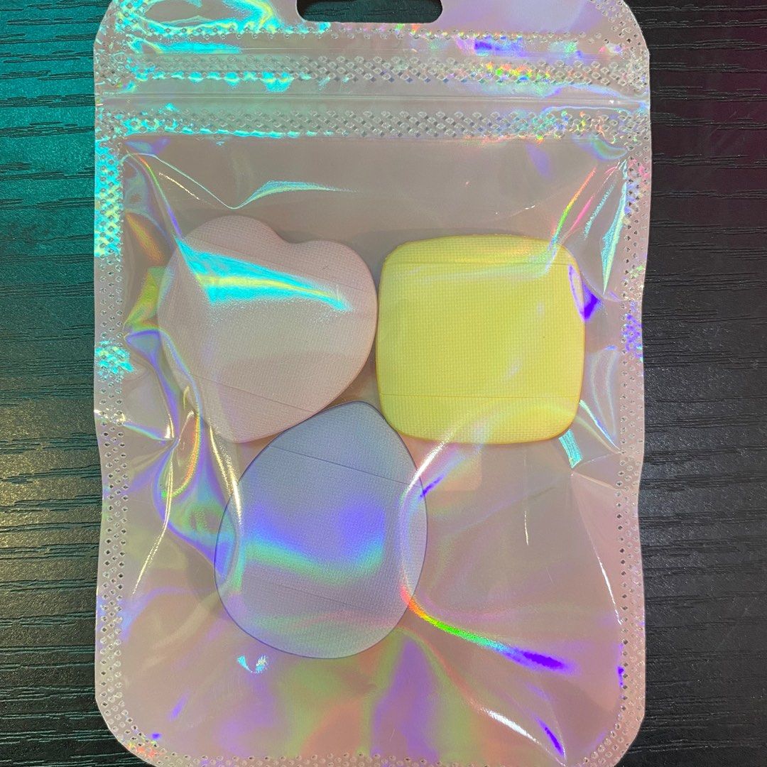 3Pcs Makeup Mini Cushion Puff-9136681 (Category: Makeup) located in Paranaque City. Submitted by gladkingphilippines (Listing ID 1288785259, Image 2). Description: .