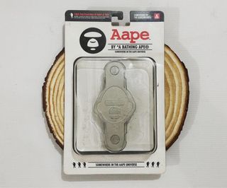 A bathing Ape “AAPER” key holder (Limited Edition)