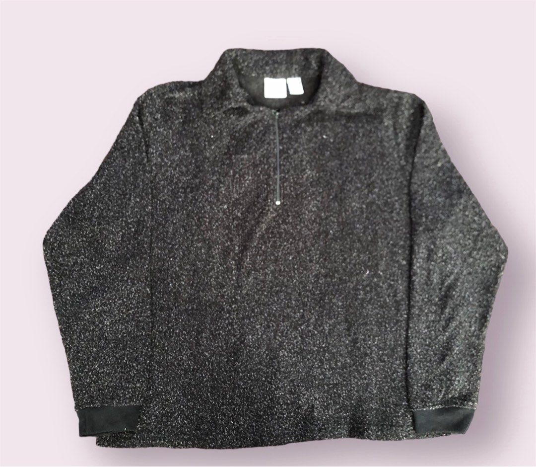 Active Quarter Zip Wool type (Category: Coats, Jackets and Outerwear) located in Tuguegarao City. Submitted by louphi (Listing ID 1288805339, Image 1). Description: Active Quarter Zip Wool type Size XL 24x28 Color rate 9/10 Condition 9/10.