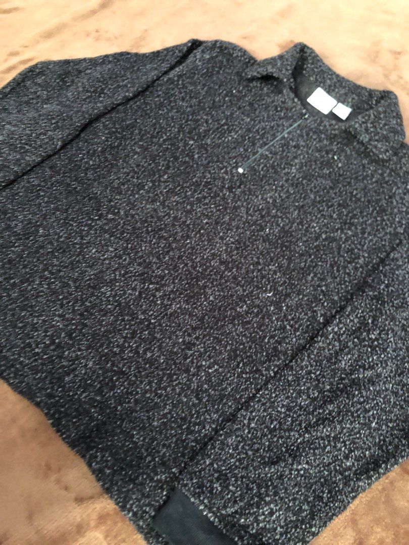 Active Quarter Zip Wool type (Category: Coats, Jackets and Outerwear) located in Tuguegarao City. Submitted by louphi (Listing ID 1288805339, Image 3). Description: Active Quarter Zip Wool type Size XL 24x28 Color rate 9/10 Condition 9/10.