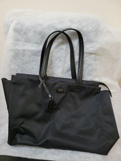 （分類：）位於 。 由 ngsiupig 提交（商品編號 1288787739，圖片 1）。簡介： 。