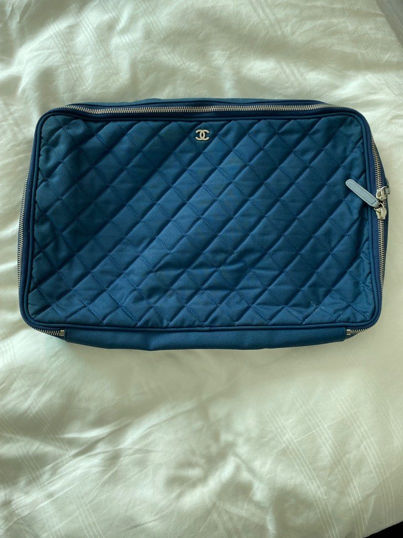 Authentic Chanel Chanel Matelasse Laptop Bag Blue Navy
