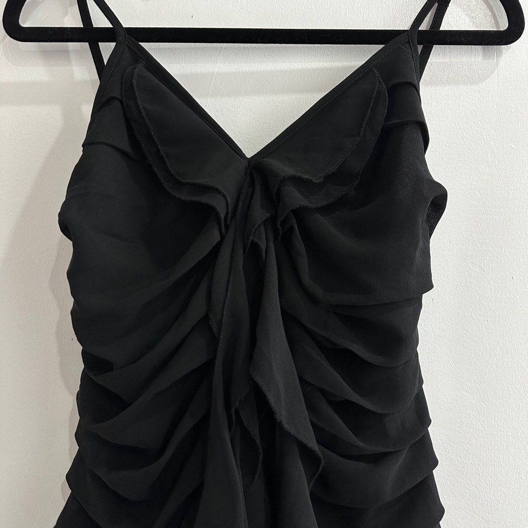 black ruched chiffon dress (Category: Dresses) located in Manila. Submitted by shopskittle_ (Listing ID 1288827559, Image 2). Description: best fits S-M condition: 10/10 no when worn, never used bought online for ₱1,200 from wear kahel RFS: change of mind .