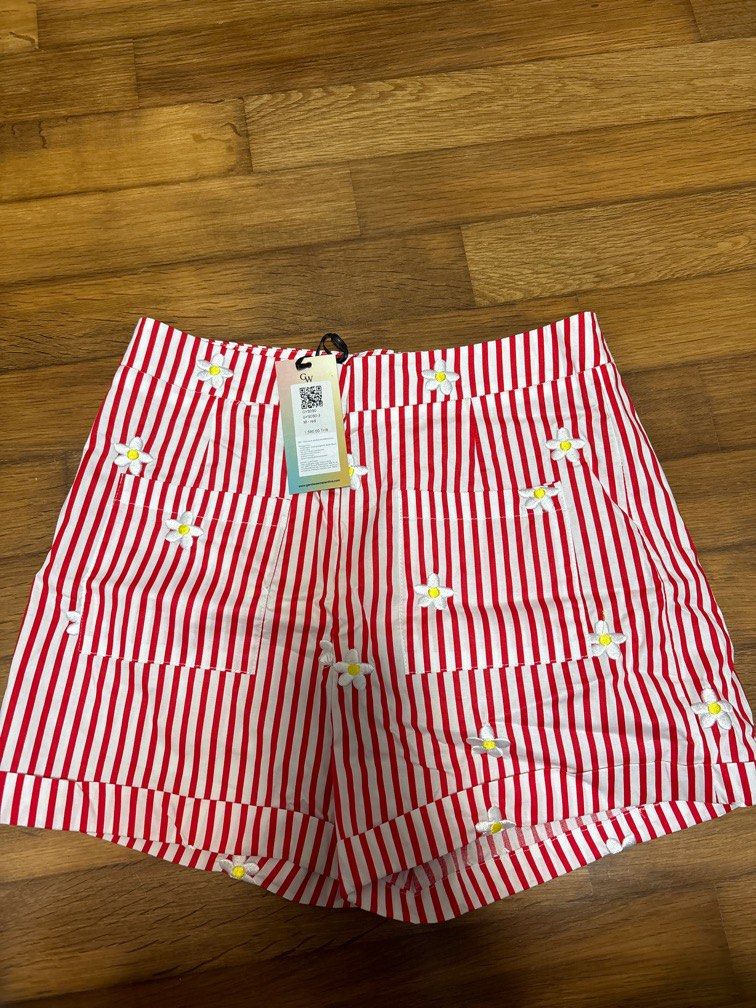Red shorts best sale white stripe