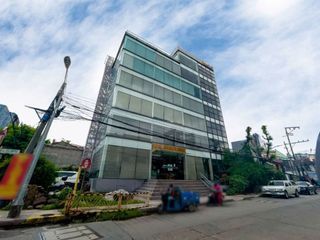 For Rent: Building in Makati City Nr. Skyway, Cash & Carry