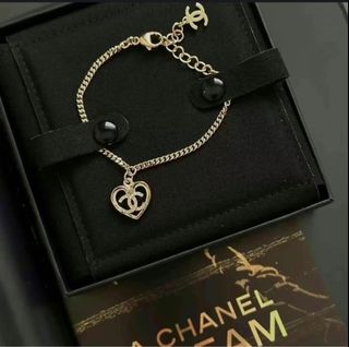 (Category: ) located in . Submitted by chicluxury (Listing ID 1288814181, Image 1). Description: .
