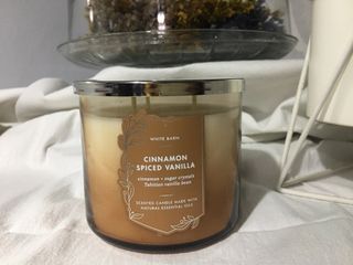Cinnamon Spiced Vanilla   White Barn 3 Wick Candle with Essential Oils, US Original