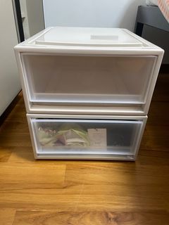 (Category: ) located in . Submitted by ginas_closet (Listing ID 1288834152, Image 1). Description: .