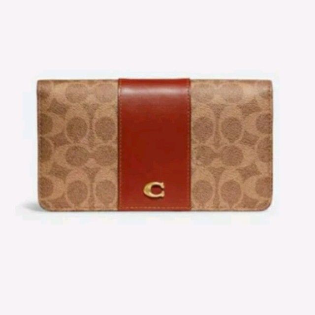 Coach wallet hotsell usa