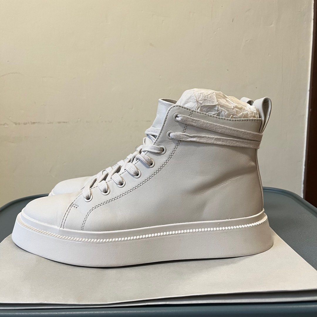 COS 高筒灰白色鞋white sneaker, 男裝, 鞋, 便服鞋- Carousell