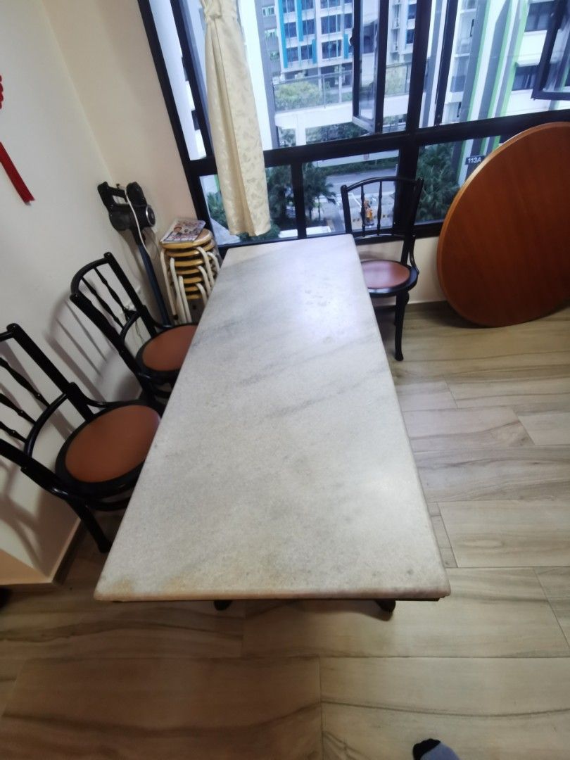 Dining Table (Category: Tables & Sets) located in Singapore. Submitted by junejy84 (Listing ID 1288804233, Image 1). Description: only table.