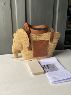 (Kategori: ) berada di . Dikirim oleh anzeraluxbags.id (ID iklan 1288766584, Gambar 1). Deskripsi: .