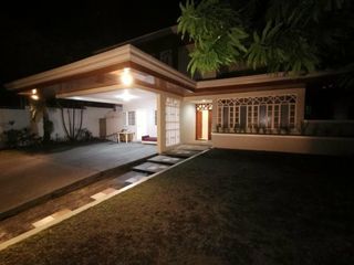 For Rent: 4 Bedrooms House & Lot in Ayala Alabang Village