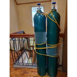 FS: Medical Grade Oxygen Tanks (50lbs) with Oxygen Regulator