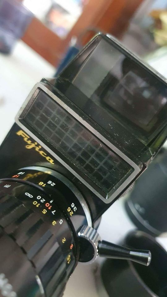 Fujica 8Z4 (Category: Cameras) located in Calamba. Submitted by brian4027 (Listing ID 1288728044, Image 3). Description: All working Mechanical wind working Light meter working not sure kng accurate Speed selector working Vf mejo dust and fogi pero usable Lens clean .