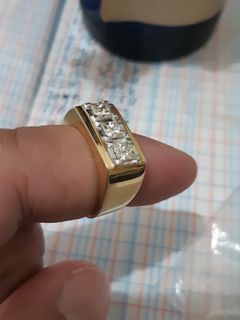 Gold golden Men's Ring size8    14K  Gold approx 10grams   and    Diamonds  Approximately  0.25carats EACH      with White Tap  jewelry for men man 》》HAVE IT TESTED IN ANY PAWN SHOP BEFORE PAYING! TRUE GOLD & Diamonds!