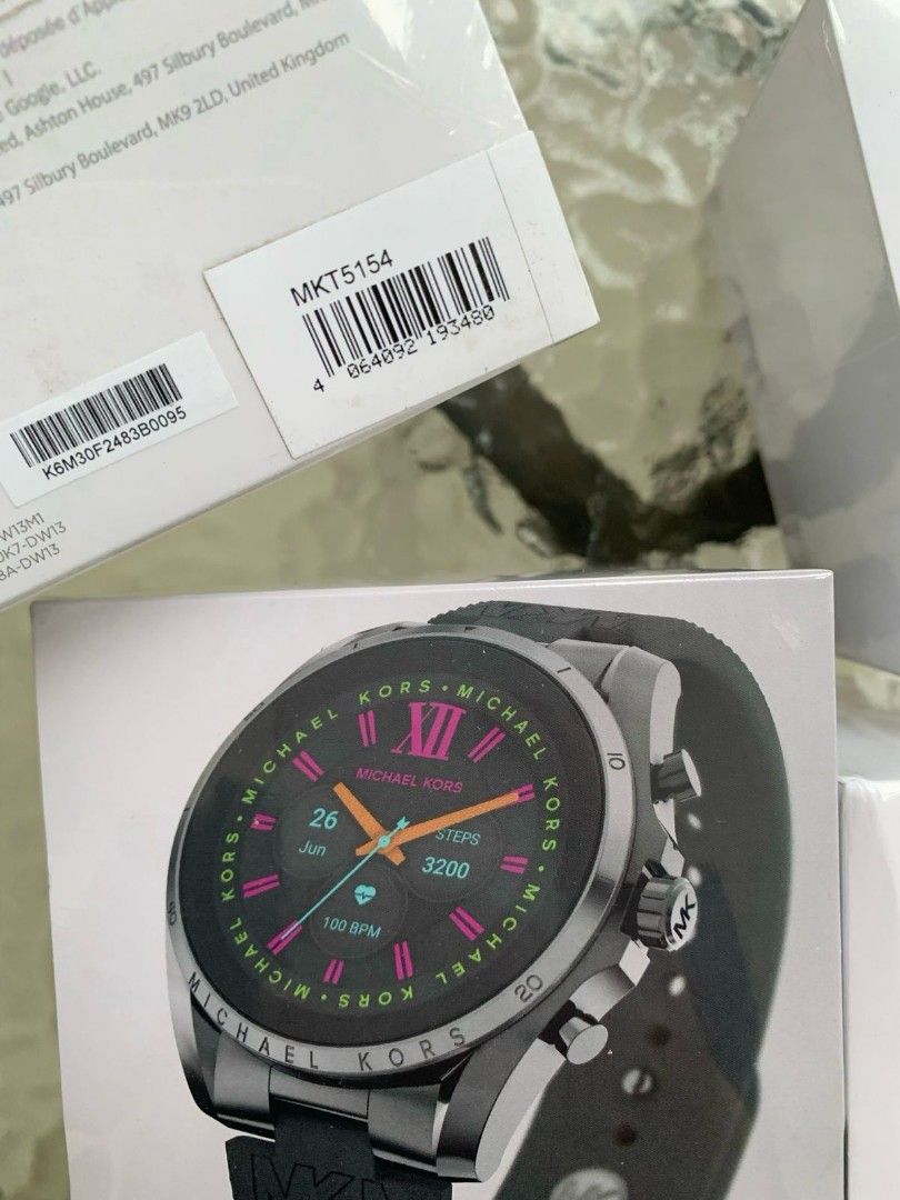 HARGA NET NO NEGO michael kors smartwatch gen 6 mkt5154 mktmkt5152 rubber black 2.95jt Barang Mewah Jam Tangan di Carousell