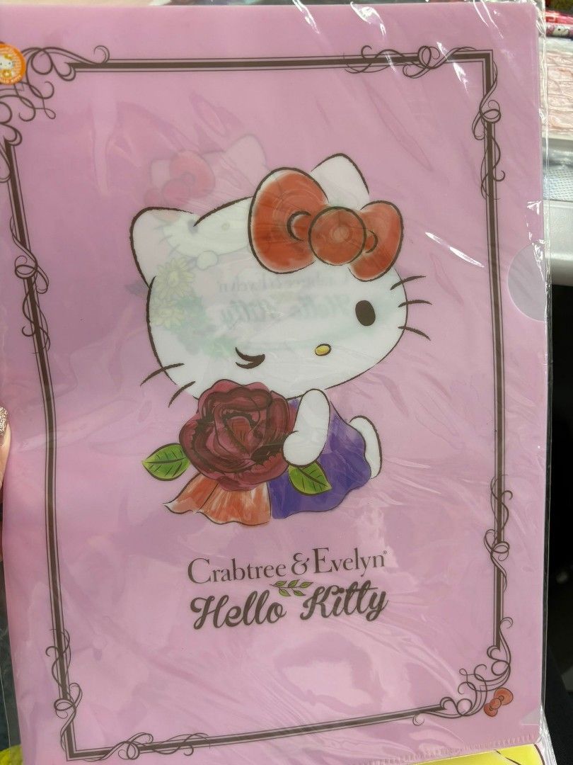 Hello kitty folder （分類：文具）位於 Hong Kong。 由 ceci115 提交（商品編號 1288716977，圖片 2）。簡介： 全新＄25 一个 台湾特别板。